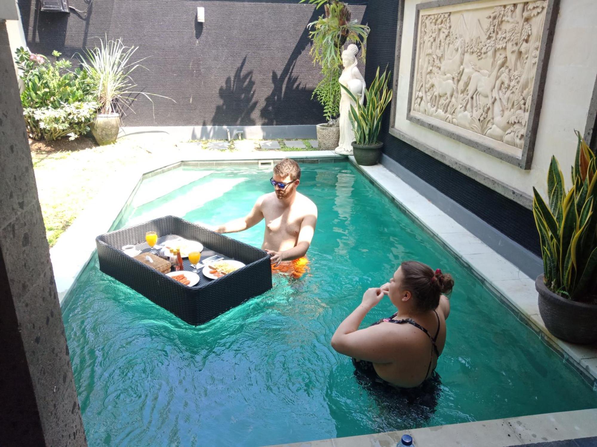 Alit Bali Villa Canggu Rum bild