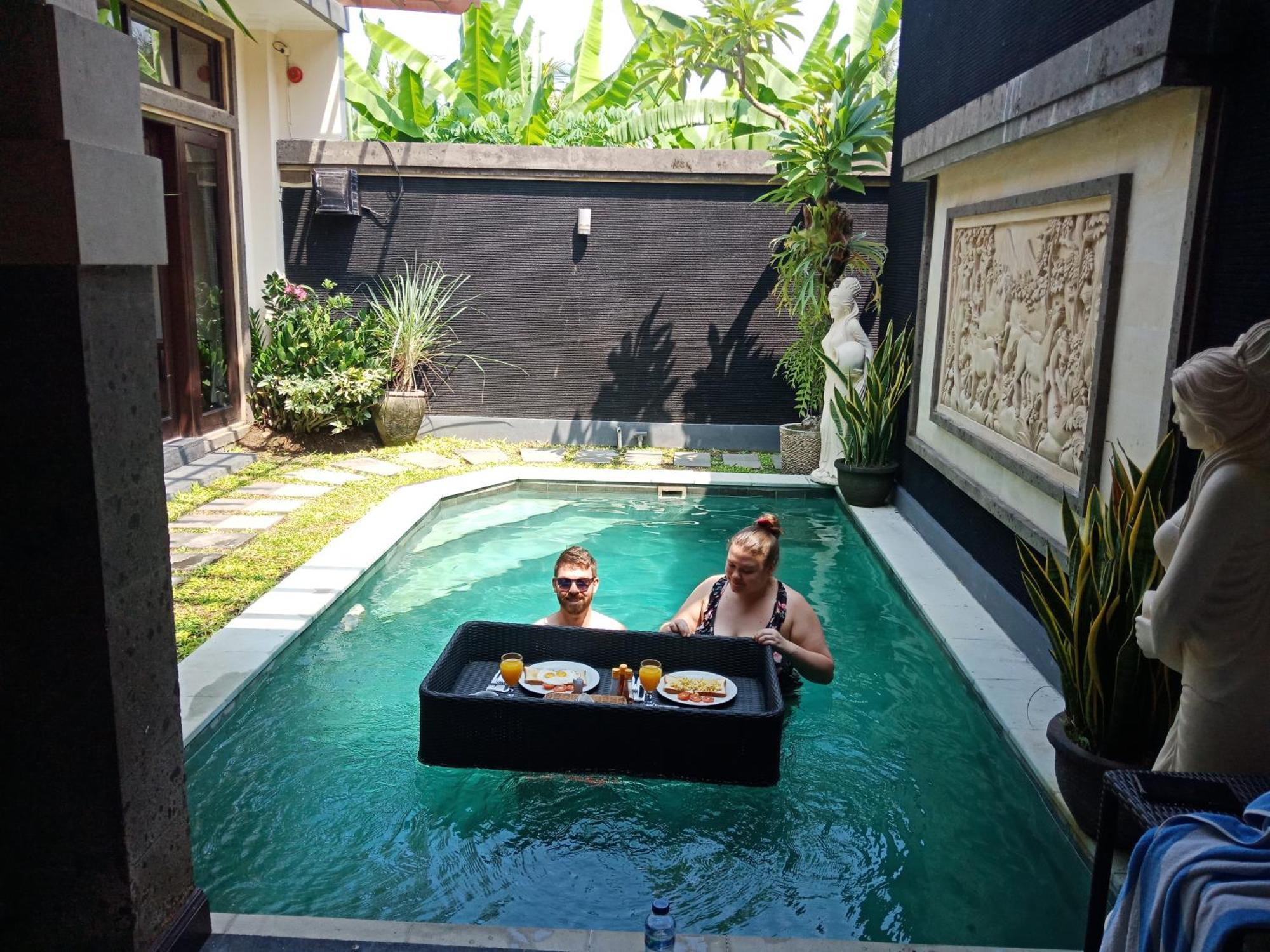 Alit Bali Villa Canggu Rum bild
