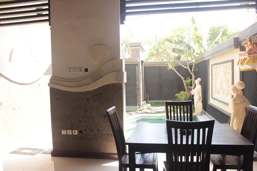 Alit Bali Villa Canggu Rum bild